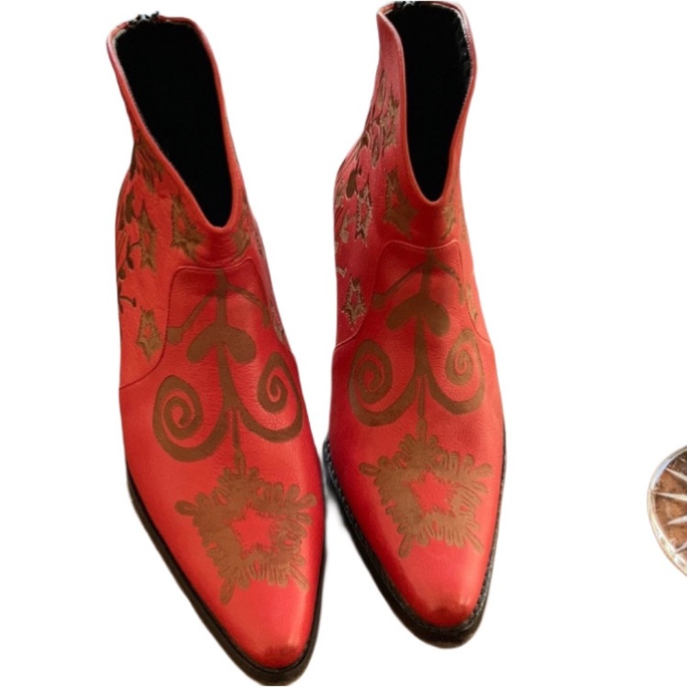 🙏🏻🍾🎉HP SHOES Artemis cowboy boots💕🍾🎊